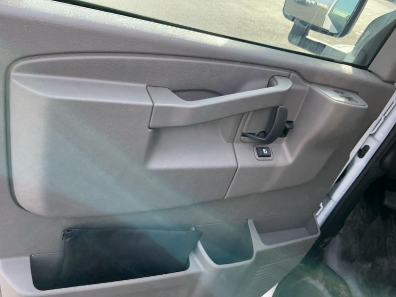 2025 Chevrolet Express Commercial Cutaway