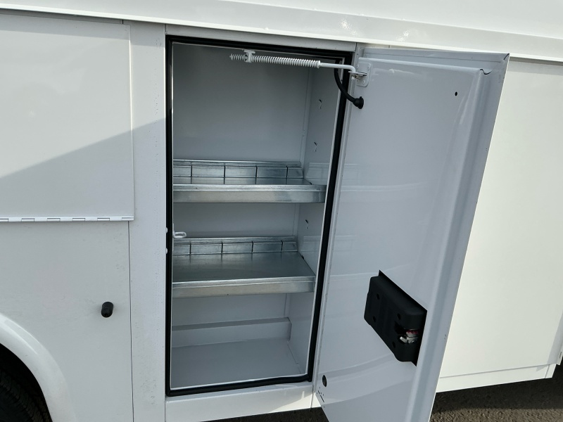 2025 Chevrolet Express Commercial Cutaway