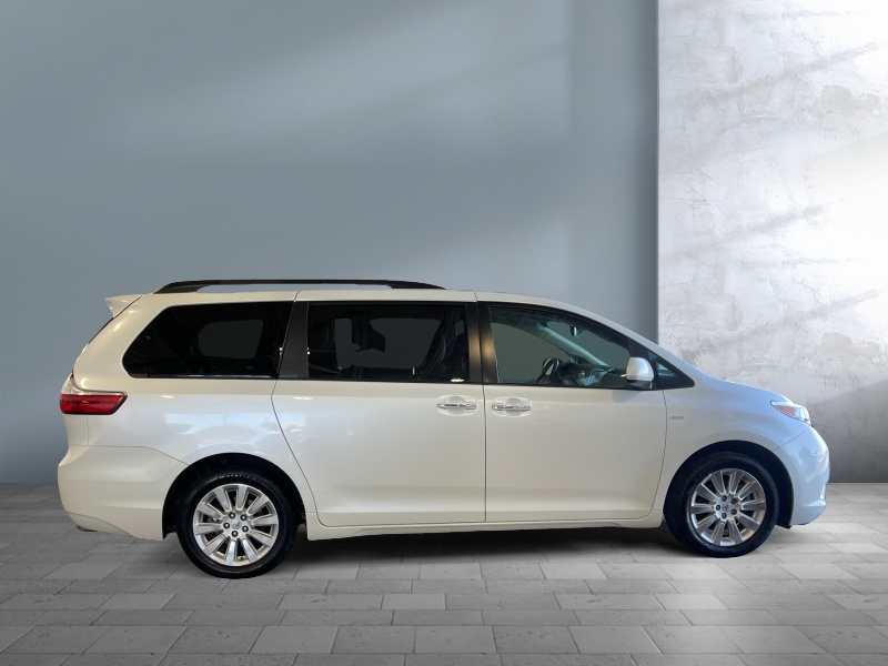 2016 Toyota Sienna