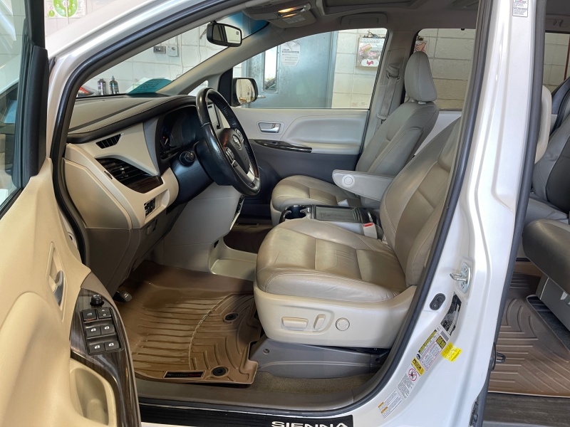 2016 Toyota Sienna