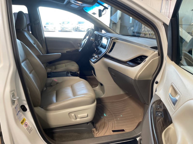 2016 Toyota Sienna