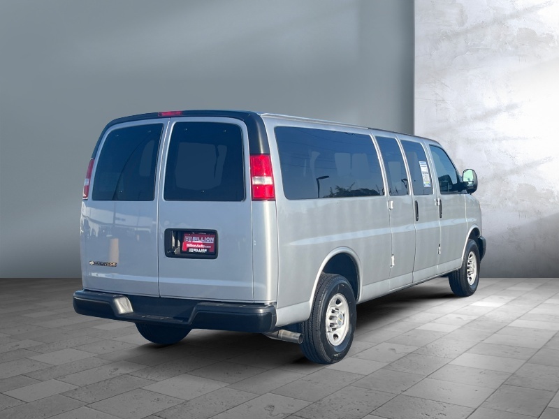 2023 Chevrolet Express Passenger