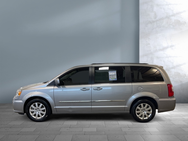 2016 Chrysler Town and Country