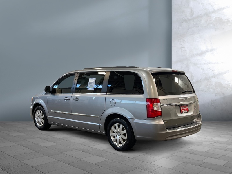 2016 Chrysler Town and Country