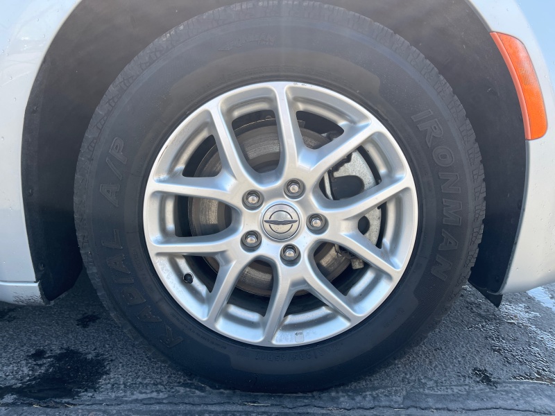 2023 Chrysler Voyager