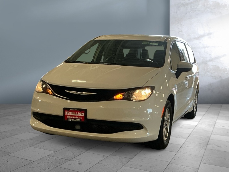 2023 Chrysler Voyager
