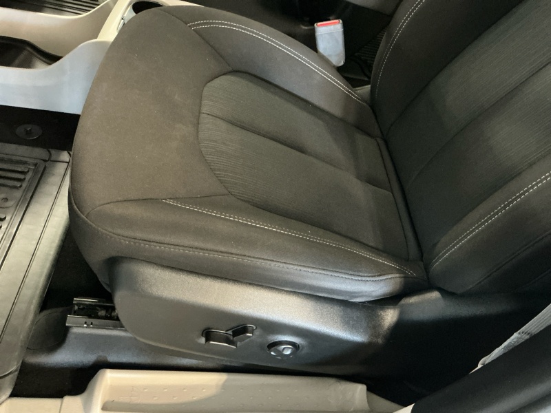 2023 Chrysler Voyager
