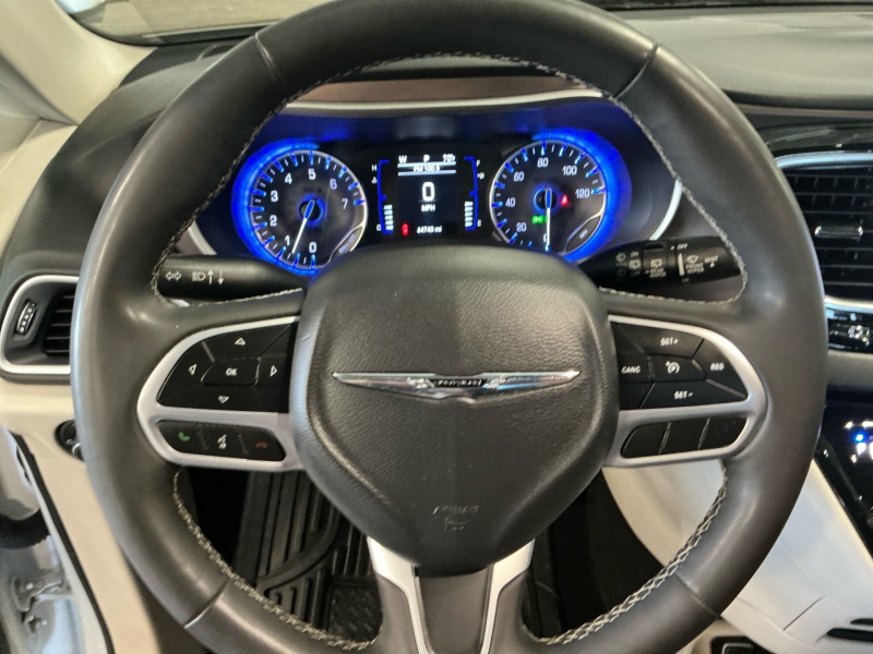 2023 Chrysler Voyager