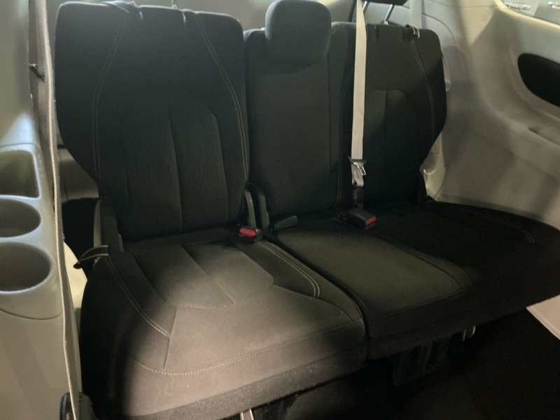 2023 Chrysler Voyager