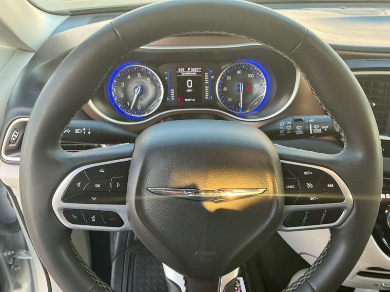2022 Chrysler Voyager