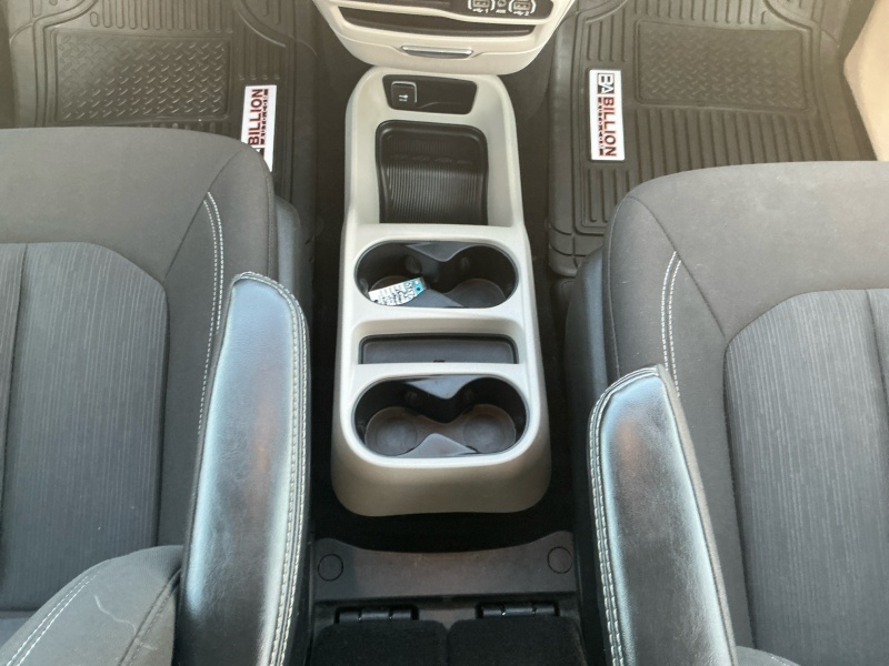 2022 Chrysler Voyager