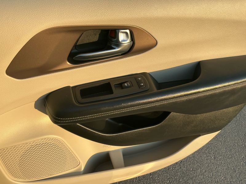 2022 Chrysler Voyager