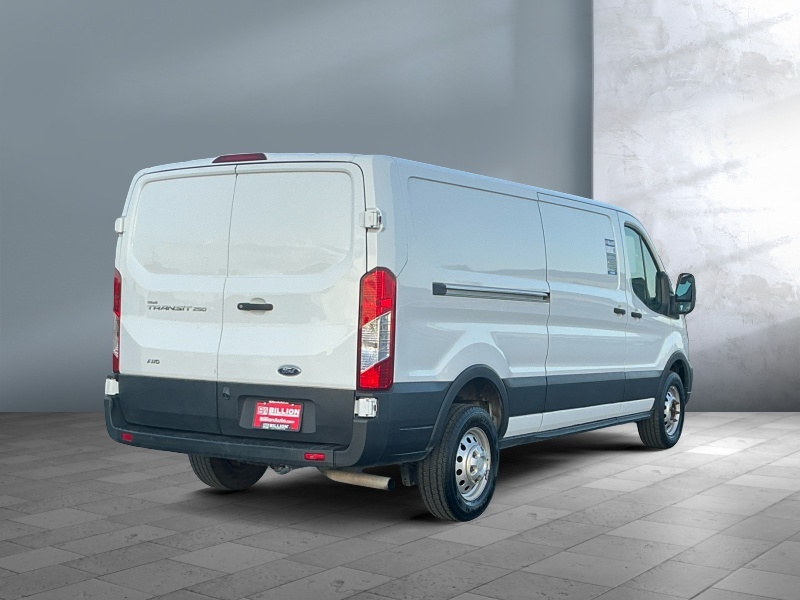 2022 Ford Transit Cargo Van