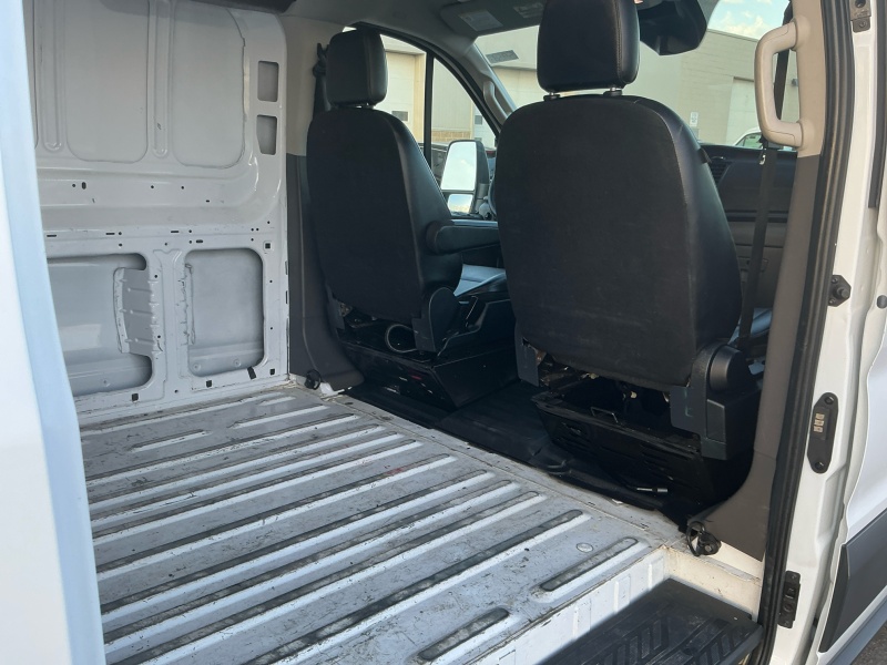 2022 Ford Transit Cargo Van