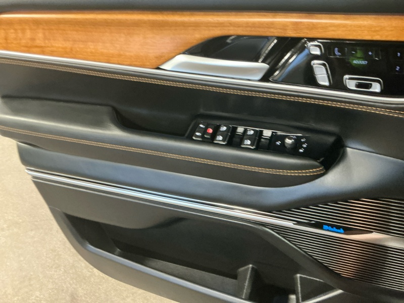 2024 Jeep Grand Wagoneer L