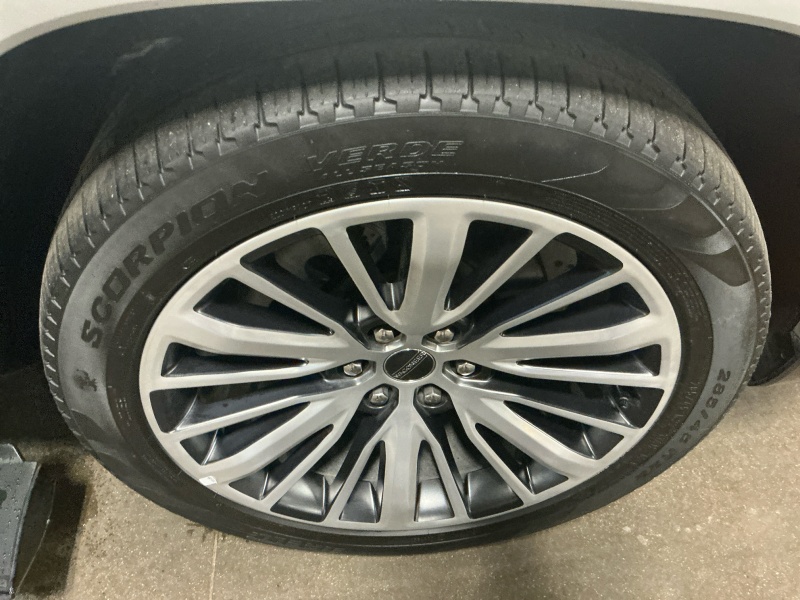 2024 Jeep Grand Wagoneer L