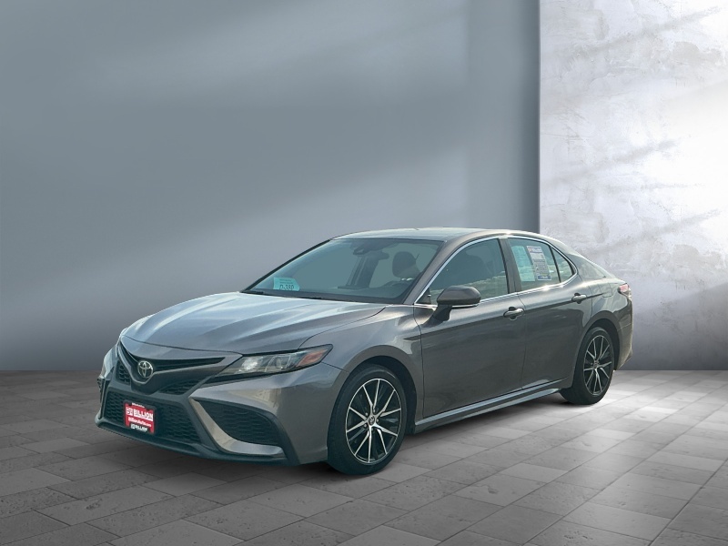 Used 2022 Toyota Camry SE Cars