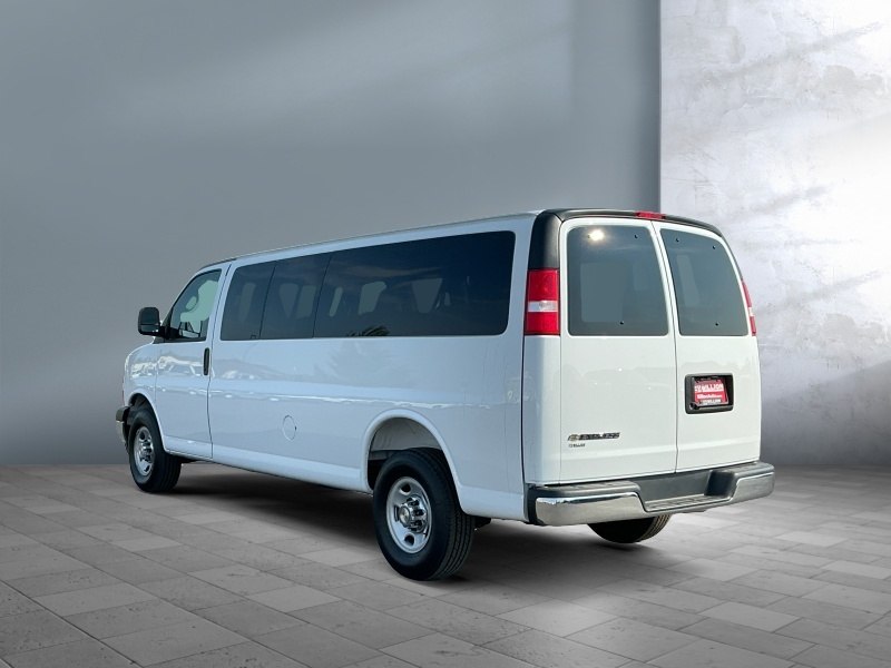 2025 Chevrolet Express Passenger