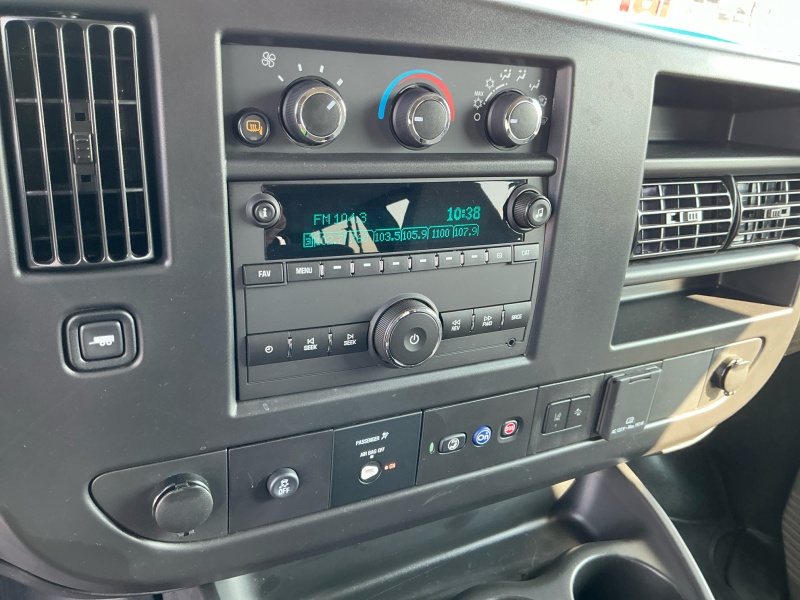 2025 Chevrolet Express Passenger