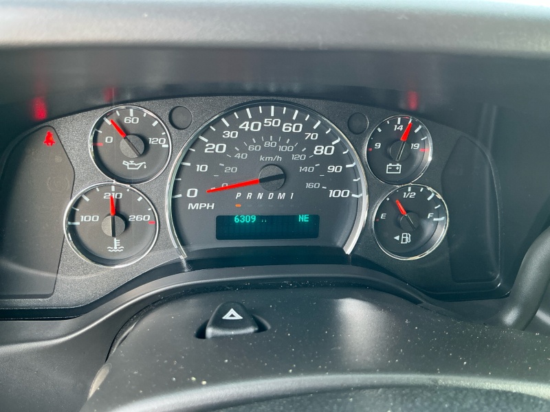 2025 Chevrolet Express Passenger