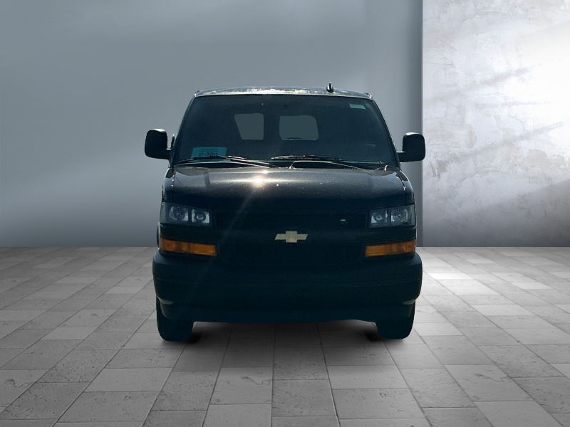 2025 Chevrolet Express Passenger