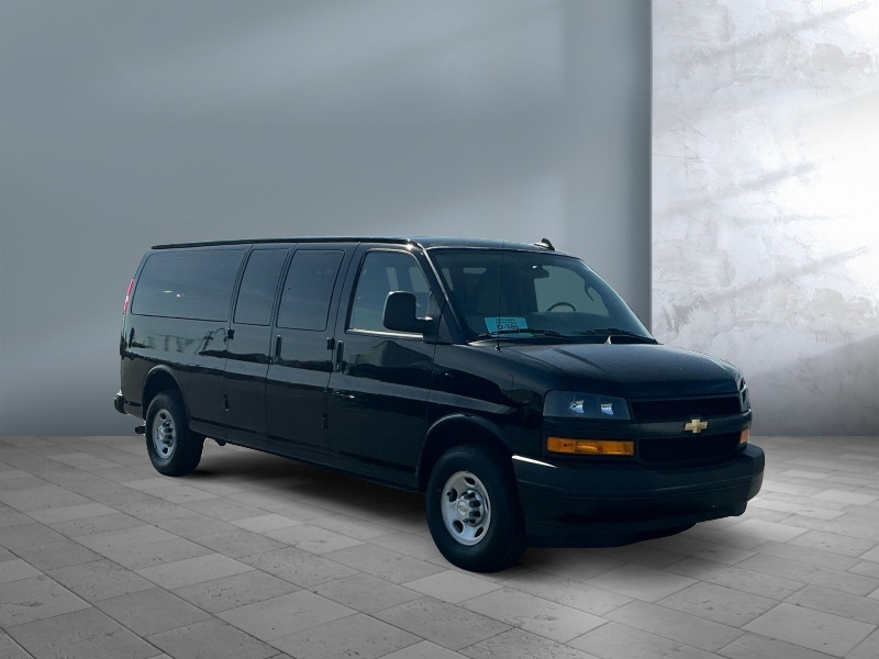 2025 Chevrolet Express Passenger