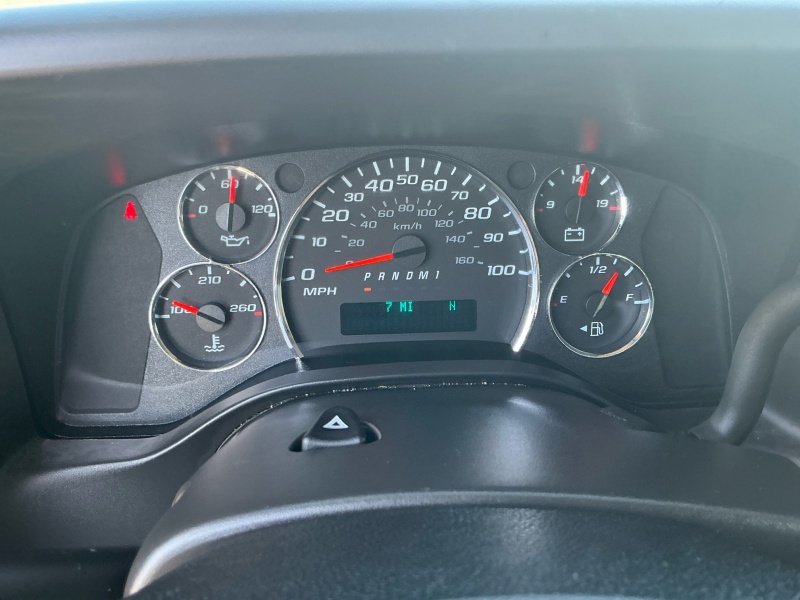 2025 Chevrolet Express Passenger