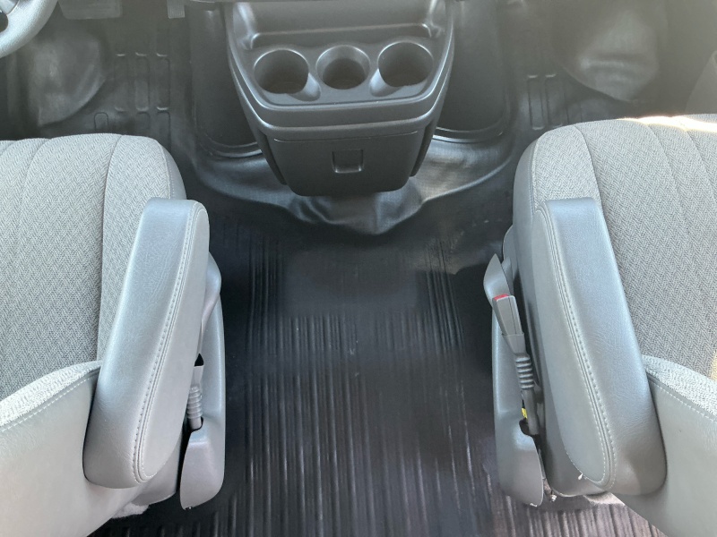 2025 Chevrolet Express Passenger