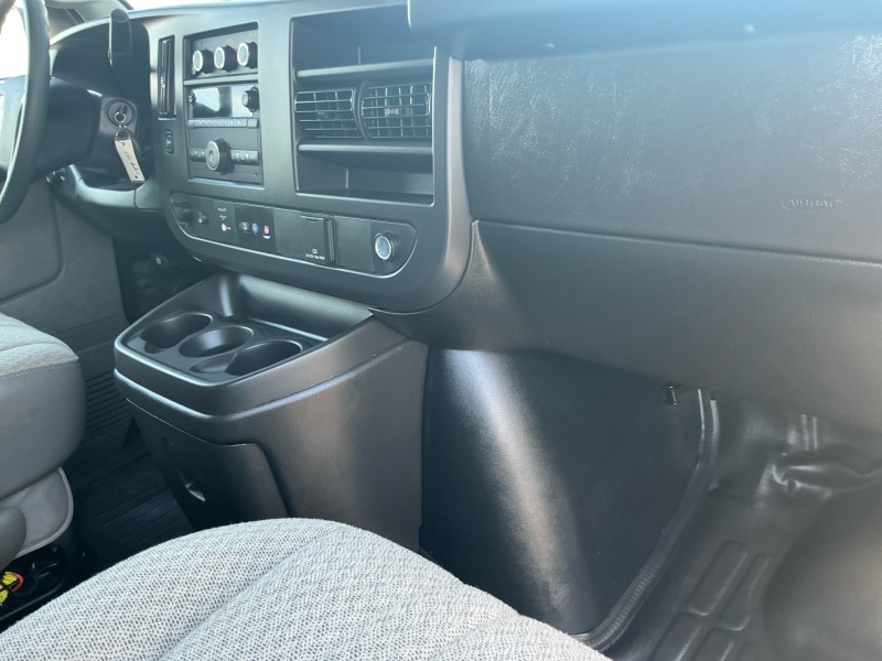 2025 Chevrolet Express Passenger