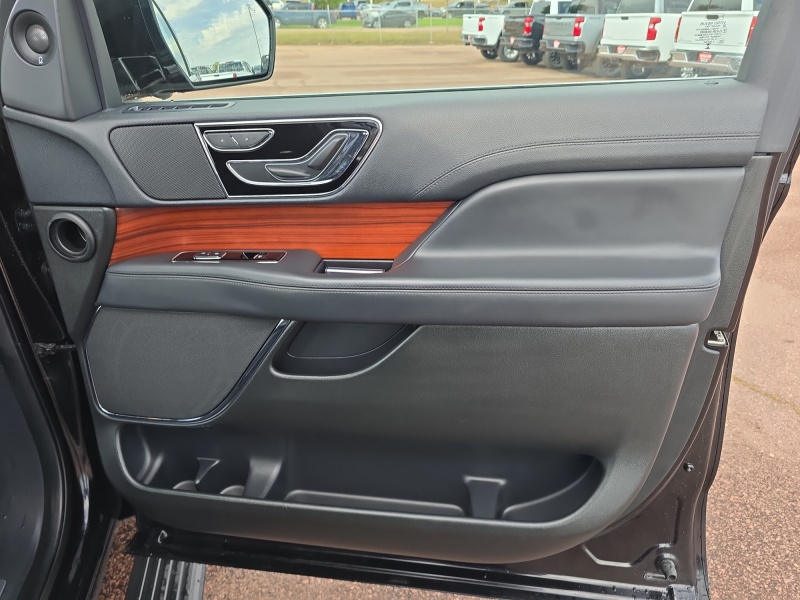 2024 Lincoln Navigator L