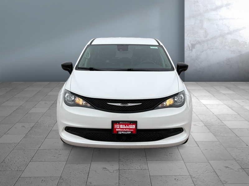 2024 Chrysler Voyager