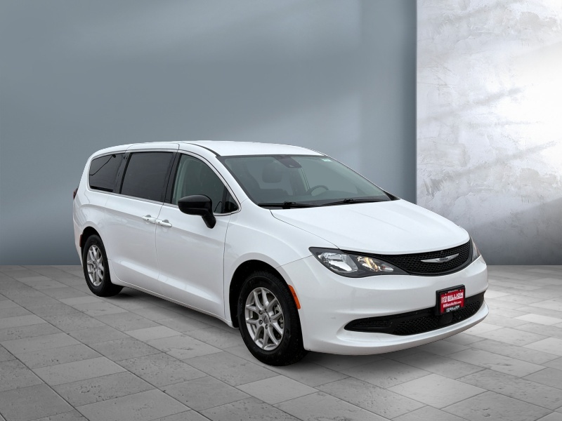 2024 Chrysler Voyager