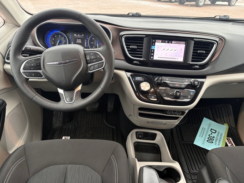 2024 Chrysler Voyager