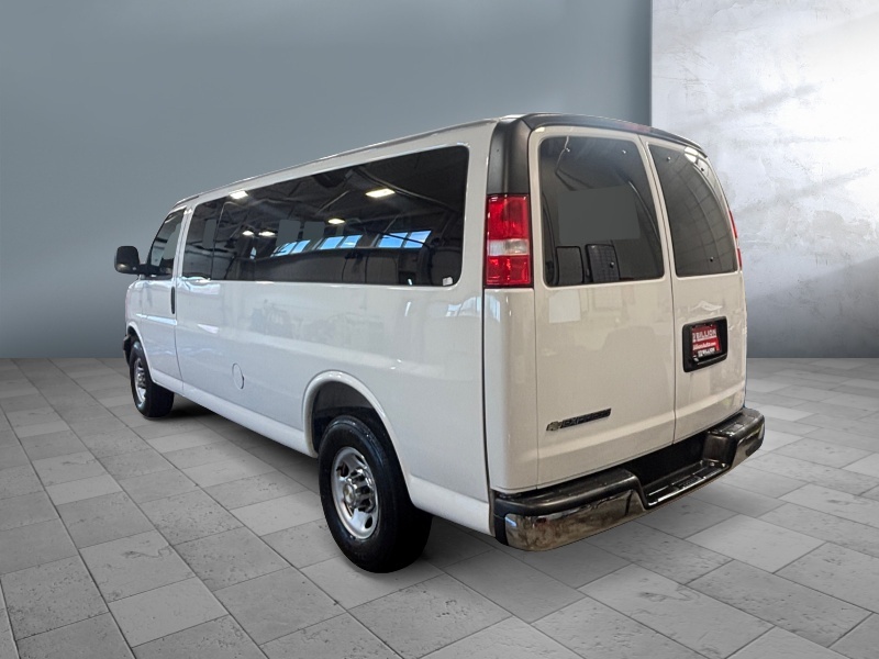 2025 Chevrolet Express Passenger
