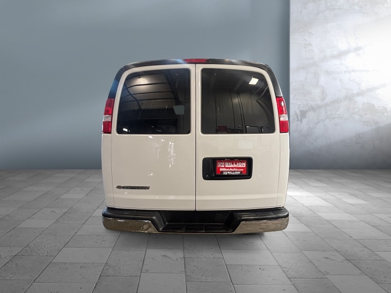 2025 Chevrolet Express Passenger