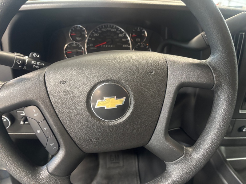 2025 Chevrolet Express Passenger
