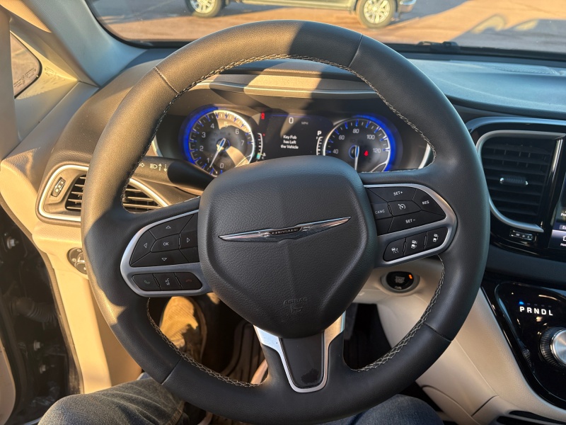 2024 Chrysler Pacifica