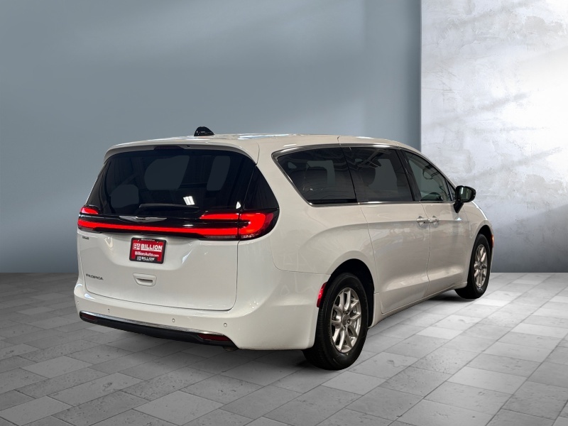 2024 Chrysler Pacifica