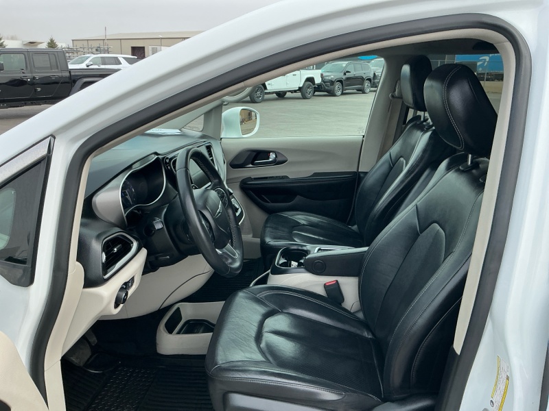 2022 Chrysler Pacifica