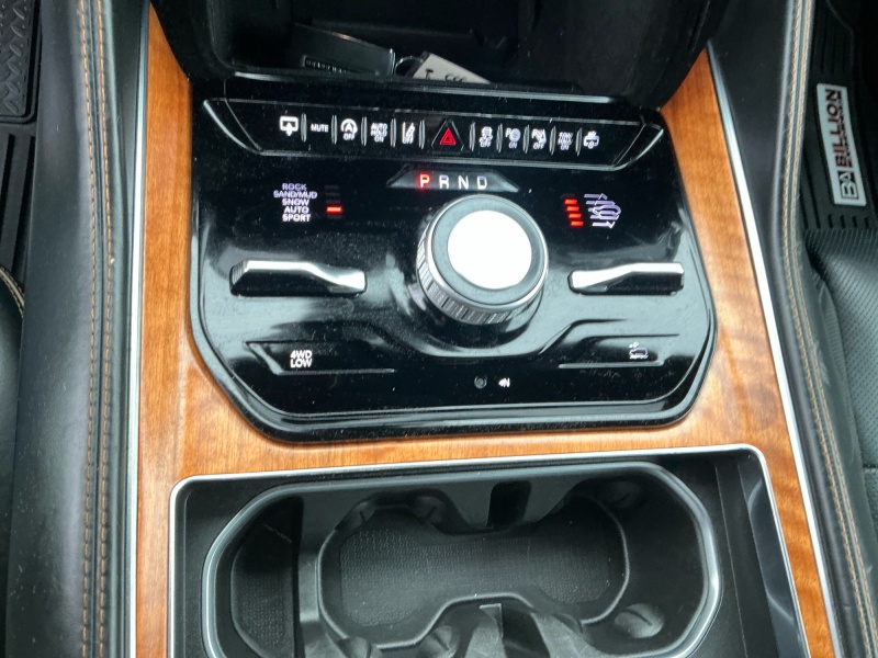 2024 Jeep Grand Wagoneer L