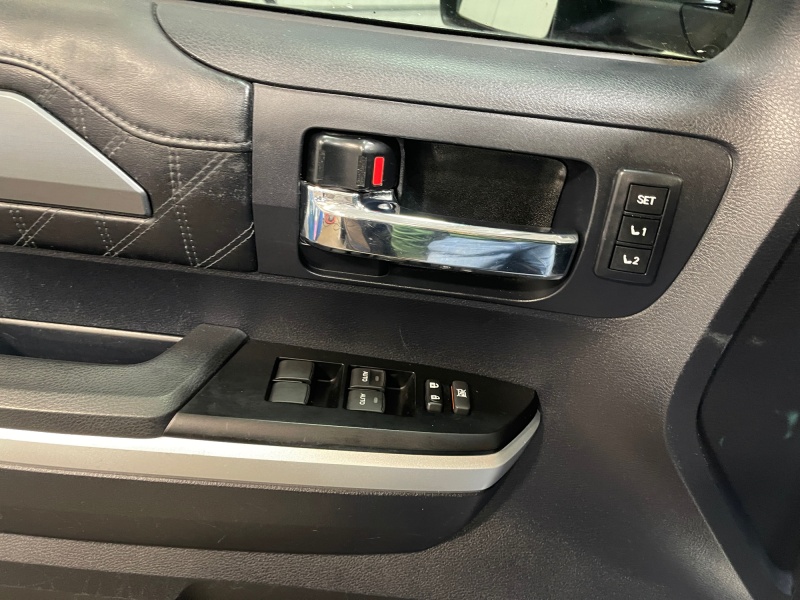 2015 Toyota Tundra 4WD Truck