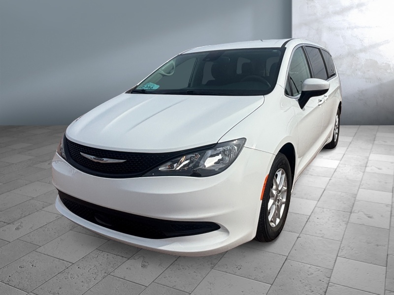 2023 Chrysler Voyager