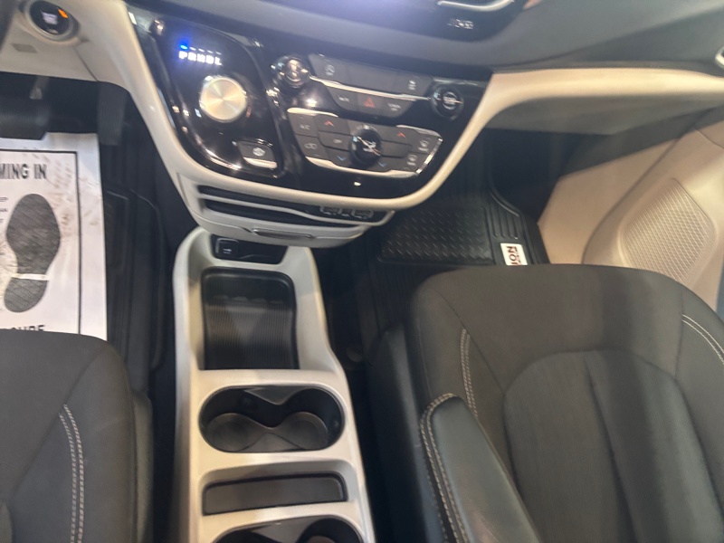 2023 Chrysler Voyager