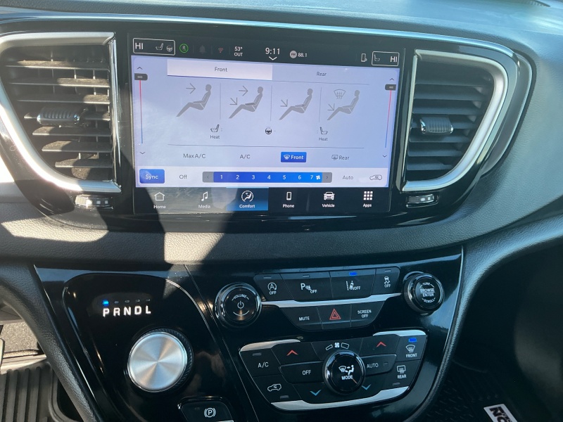 2025 Chrysler Pacifica