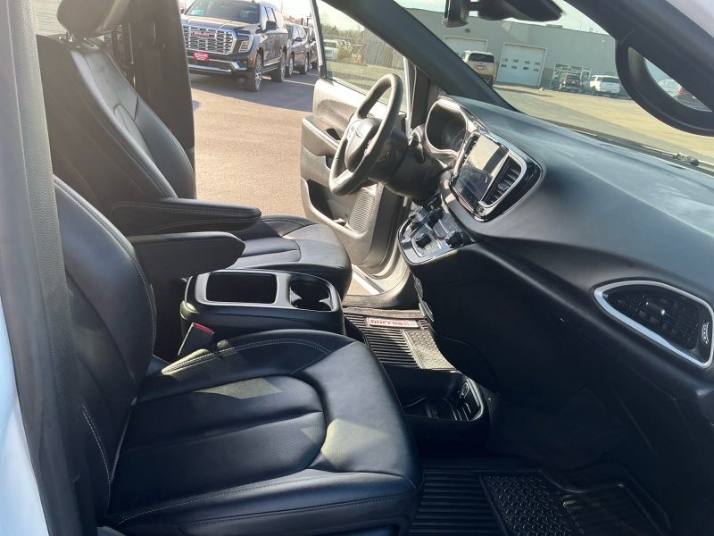 2025 Chrysler Pacifica