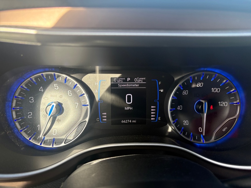 2023 Chrysler Voyager