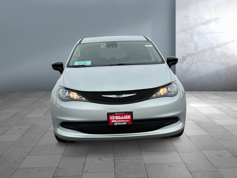 2024 Chrysler Voyager