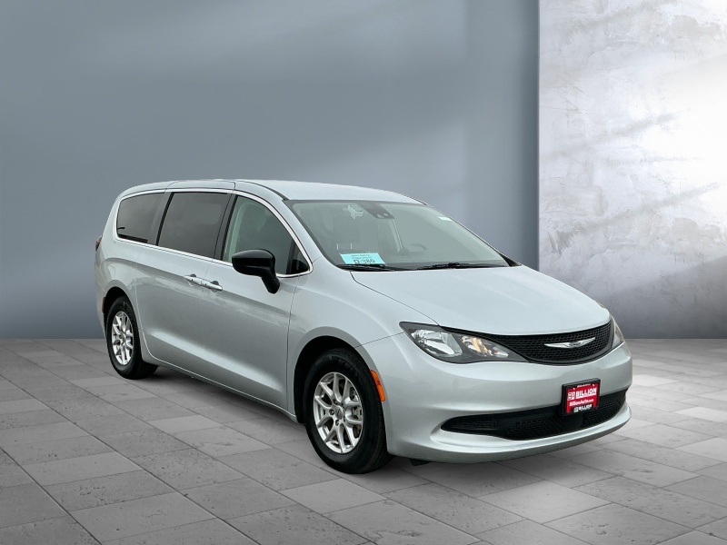 2024 Chrysler Voyager
