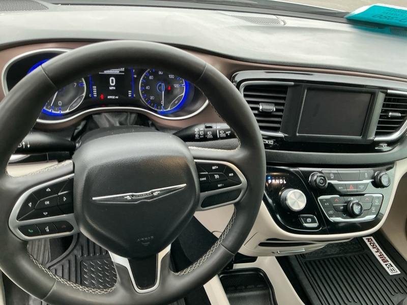 2024 Chrysler Voyager