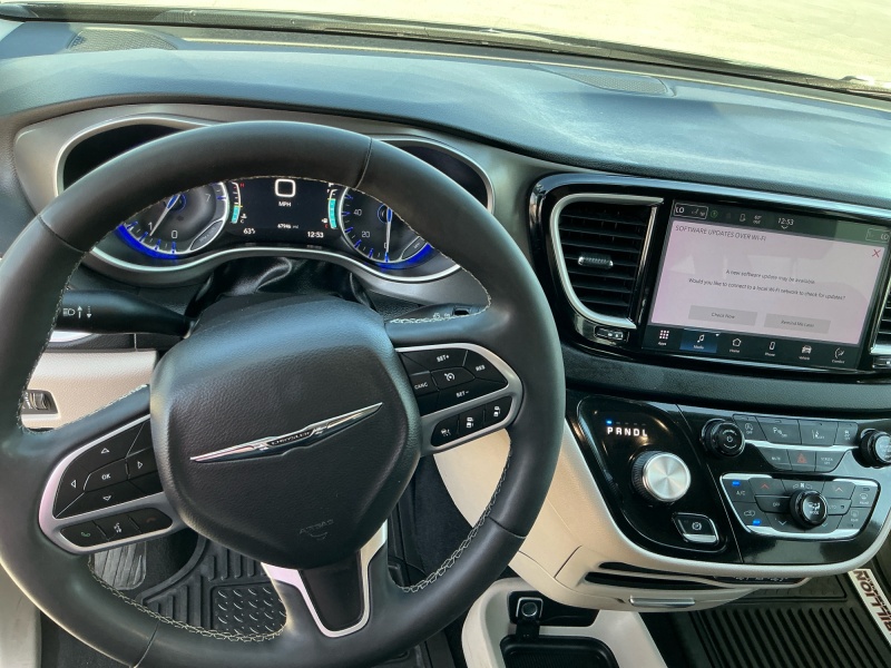 2024 Chrysler Pacifica